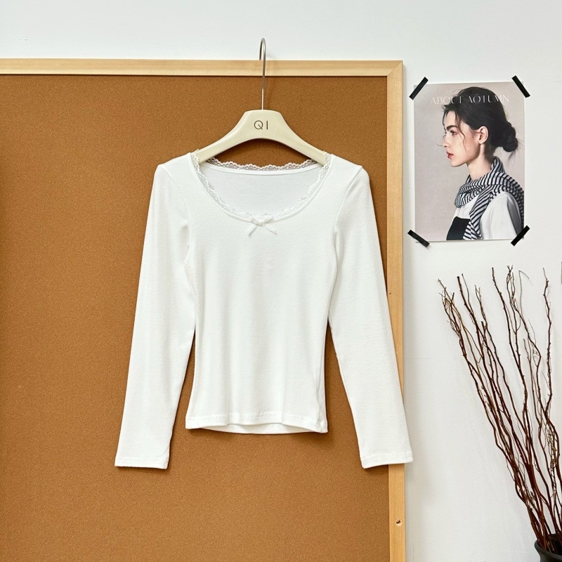 Poliesterska majica s dugim rukavima, okrugli izrez, s izvezenim detaljem, kapuljačom, uskim krojem, casual stil