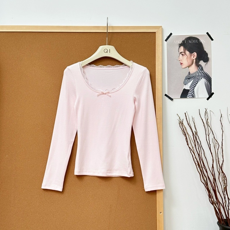 Poliesterska majica s dugim rukavima, okrugli izrez, s izvezenim detaljem, kapuljačom, uskim krojem, casual stil