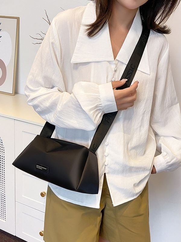 Τσάντα crossbody από Oxford ύφασμα με σχήμα μαξιλαριού - street-trend στυλ, κλείσιμο με φερμουάρ, εσωτερικό με θήκη φερμουάρ και θήκη κινητού