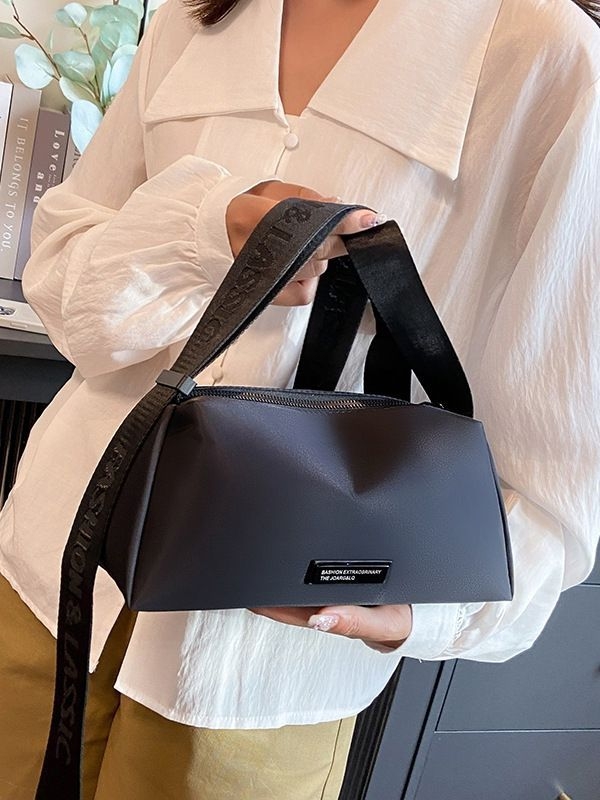 Τσάντα crossbody από Oxford ύφασμα με σχήμα μαξιλαριού - street-trend στυλ, κλείσιμο με φερμουάρ, εσωτερικό με θήκη φερμουάρ και θήκη κινητού