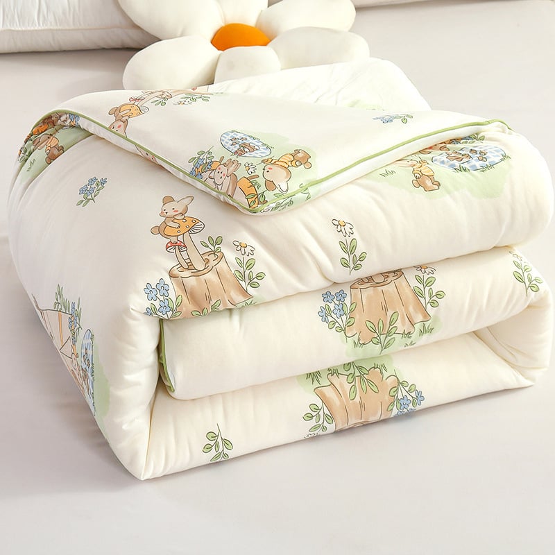 Детска завивка: плетен памук, пълнеж от соево влакно, тегло 1.5-2 кг, твил тъкане и quilt шевове, подходяща за всички сезони