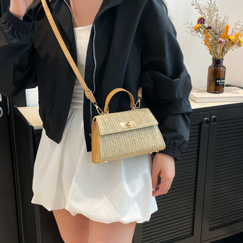 Crossbody torba od PU kože, street fashion stil, horizontalni kvadratni oblik, zaključavanje ključem, unutarnja podstava od najlona, džep sa zatvaračem, ljeto 2025 izdanje
