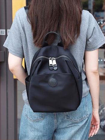 Ghiozdan pentru utilizare zilnică — impermeabil, material Oxford, închidere cu fermoar, design tridimensional, buzunare interioare: buzunar cu fermoar, buzunar pentru telefon, buzunar pentru ID