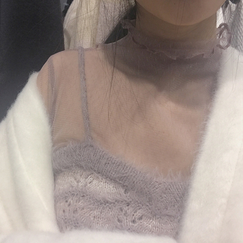 Női hosszú ujjú háló felső csipés belsővel, kerek nyakú, poliészter 95%+, pulóver stílus, szabálytalan szabás, hossz 65–80 cm