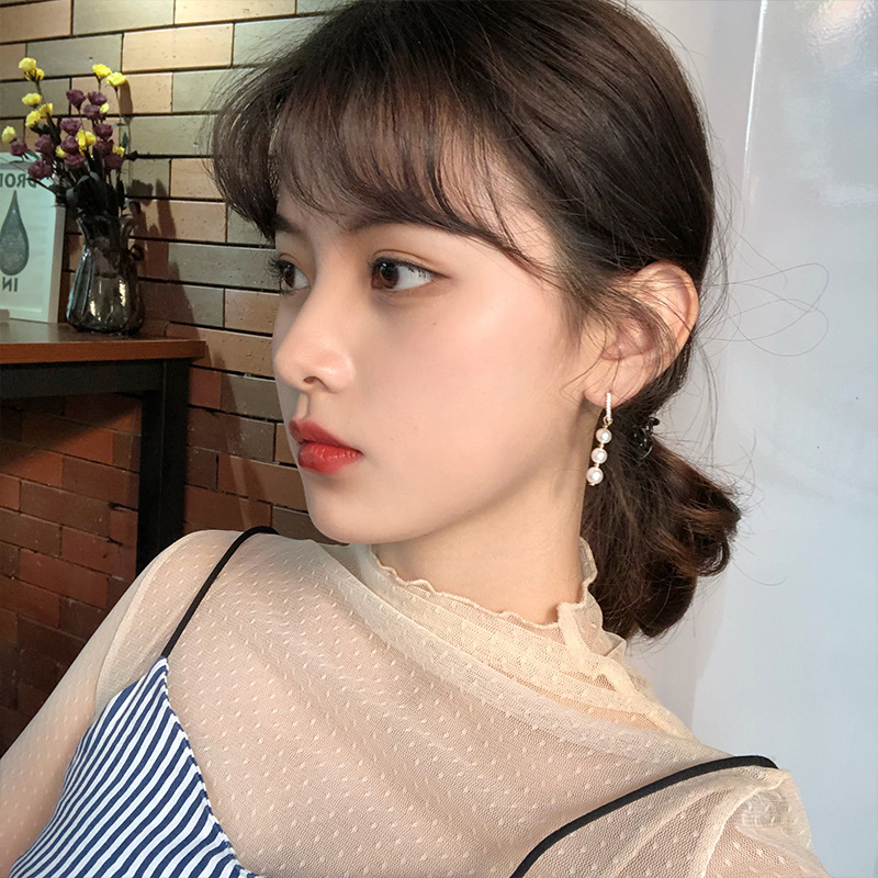 Női hosszú ujjú háló felső csipés belsővel, kerek nyakú, poliészter 95%+, pulóver stílus, szabálytalan szabás, hossz 65–80 cm