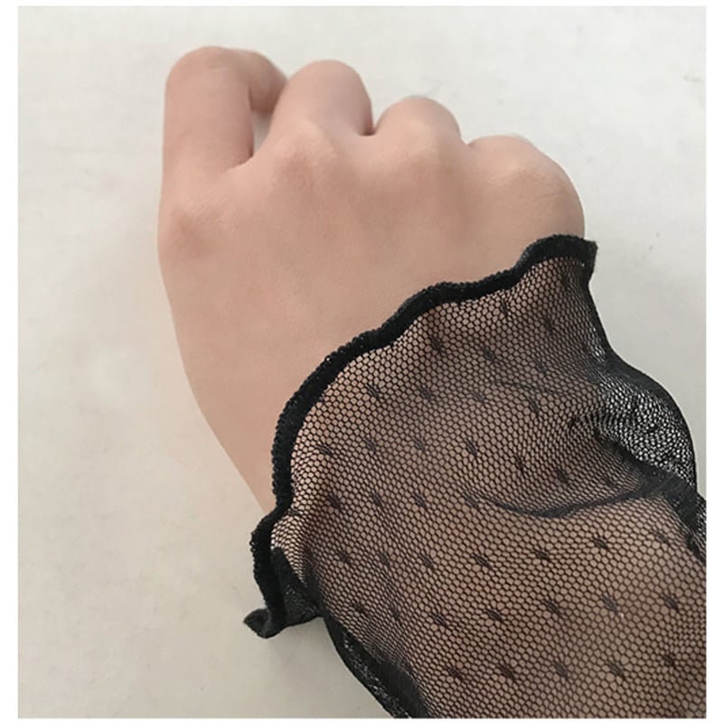 Női hosszú ujjú háló felső csipés belsővel, kerek nyakú, poliészter 95%+, pulóver stílus, szabálytalan szabás, hossz 65–80 cm