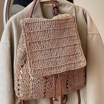 Pleterna torba velike kapacitete – dvostruka upotreba: ruksak ili torba preko ramena, cilindričnog oblika, materijal papir, podstava poliester
