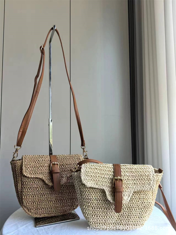Torba od slame, tip sedlo, crossbody preko ramena, vertikalni kvadratni pleteni dizajn, zatvarač, svakodnevna plažna torba za žene