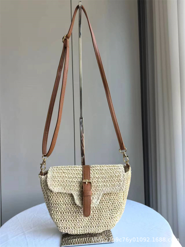 Torba od slame, tip sedlo, crossbody preko ramena, vertikalni kvadratni pleteni dizajn, zatvarač, svakodnevna plažna torba za žene
