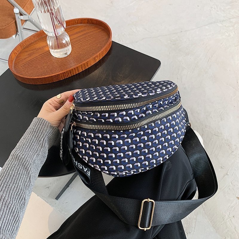 Nanju Canvas női válltáska, Platinum Bag stílus, vízszintes négyzet alakú forma, nyitott felső rész