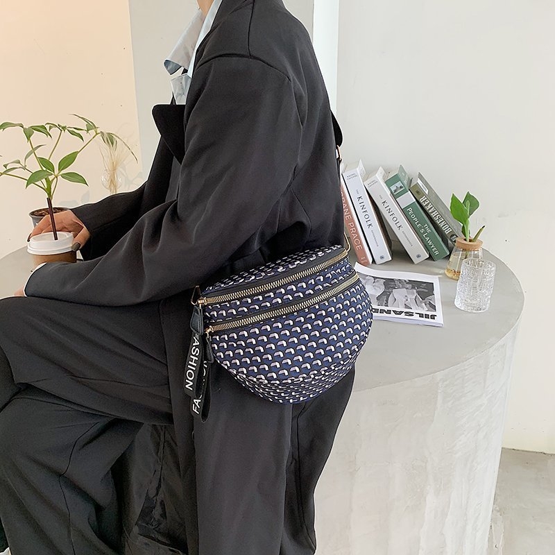 Nanju Canvas női válltáska, Platinum Bag stílus, vízszintes négyzet alakú forma, nyitott felső rész