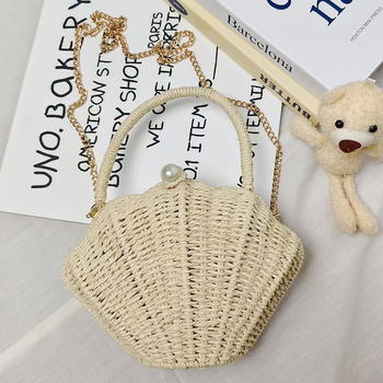 Kagyló alakú táska papírból, szőtt kinézettel, városi minimalist stílus, függőleges négyzet alakú forma, felső nyitás, egypántos (Anyag: Papír; Stílus: Szőtt táska; Forma: Függőleges Négyzet; Nyitás: Felső; Pánt: Egyes)