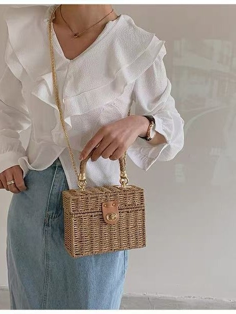 Geantă din hârtie, țesută, formă pătrată verticală, închidere cu lacăt, stil urban simplu