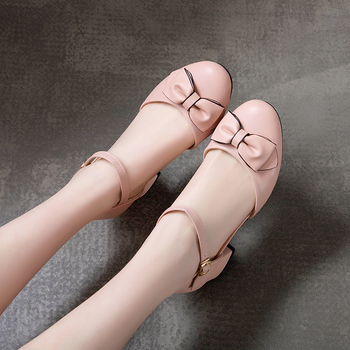 Lányoknak szóló szandál – Hercegnő stílus, felső rész mesterséges bőr, csúszásmentes gumitalp, Birkenstocks, 7–16 évesek