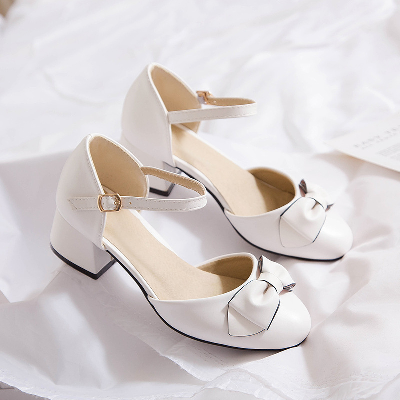 Lányoknak szóló szandál – Hercegnő stílus, felső rész mesterséges bőr, csúszásmentes gumitalp, Birkenstocks, 7–16 évesek