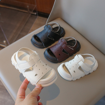 Uniszex gyerek strandpapucs, műbőr felső, kerek orr, Velcro-zár, szintetikus gumi talp