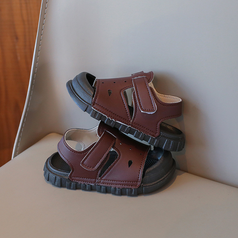 Uniszex gyerek strandpapucs, műbőr felső, kerek orr, Velcro-zár, szintetikus gumi talp