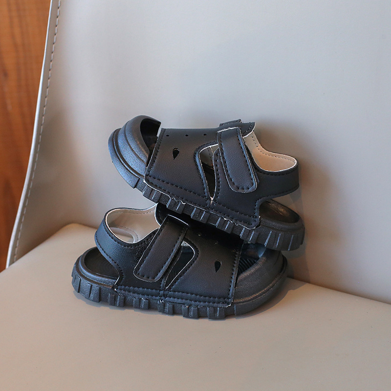 Uniszex gyerek strandpapucs, műbőr felső, kerek orr, Velcro-zár, szintetikus gumi talp