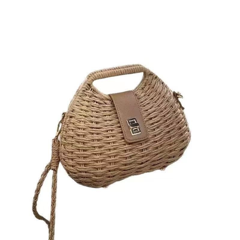Szalmából készült tote táska fedéllel, ovális forma, poliészter bélés
