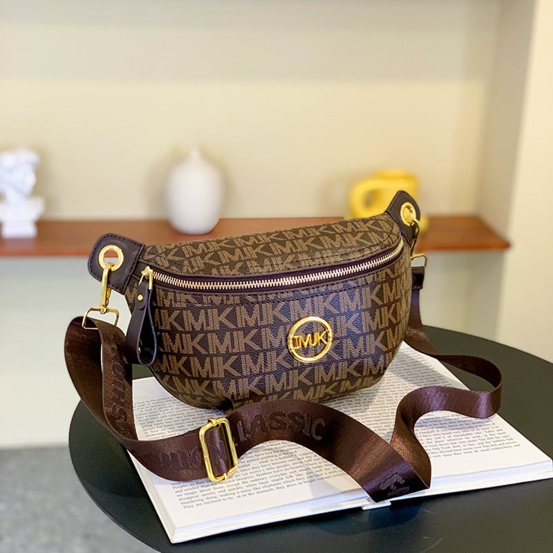 Női PU bőr crossbody táska, cipzáras zárás, poliészter bélés, belső cipzáras zseb és telefon zseb, téli szezon 2022