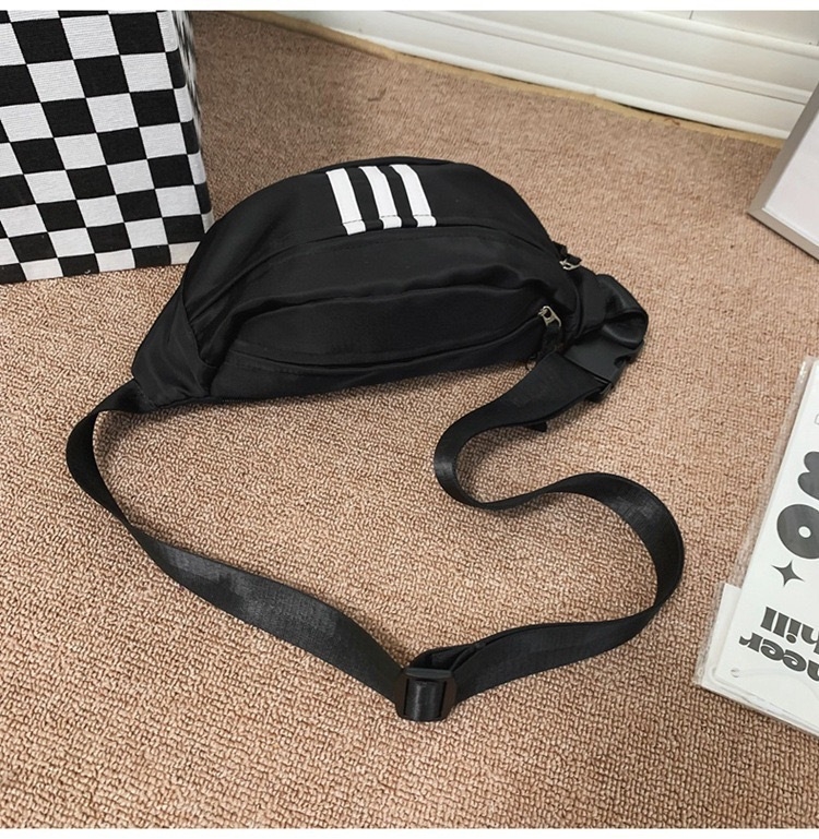 Uniszex sport deréktáska – ultrakönnyű, kopásálló, nagy kapacitású, poliészter, csíkos mintázat