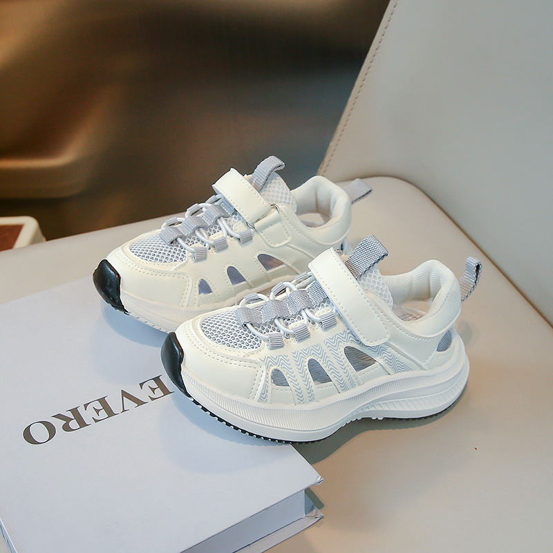 Lányoknak készült strandcipő, műbőr felsőrész, gumi talp, Velcro-zárás, csíkos mintázat, 4–12 éveseknek