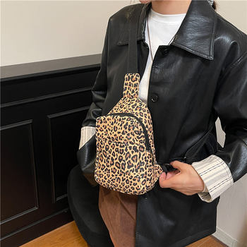 Torba preko ramena s leopard tiskom, ulični stil, velika kapaciteta, najlon, poliester podstava, zatvarač, unutarnji džep za telefon, zima 2025 (Najlon; Poliester podstava; Zip; Unutarnji džep za telefon; Unutarnji džep tip patch)