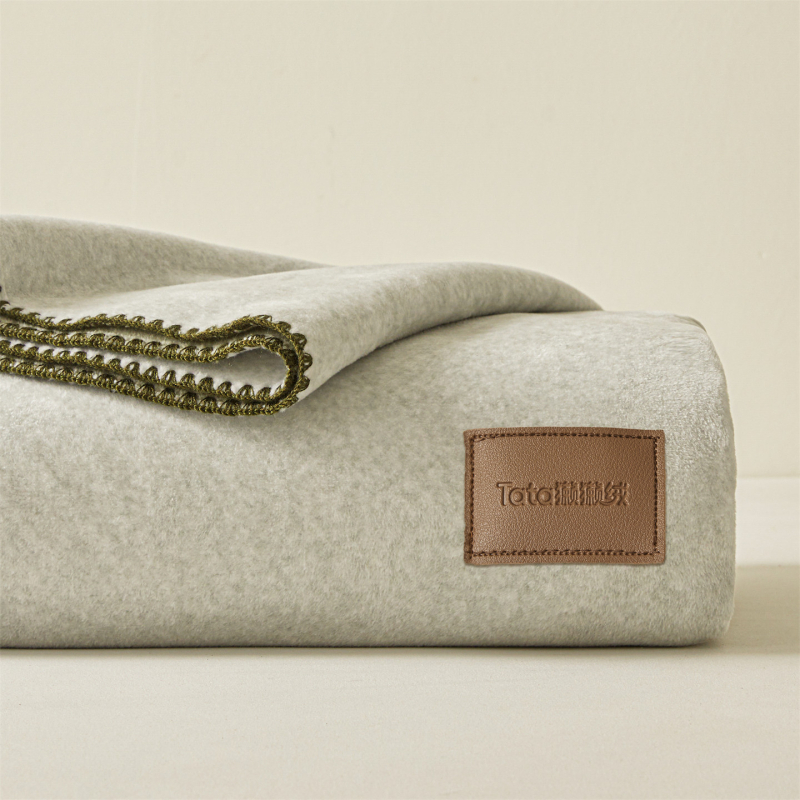 Többcélú dupla rétegű vastag pléd szintetikus rostokból — Source Weave Taste; 300 g alatt