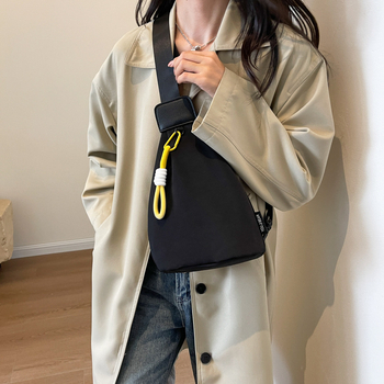 Ženska nylon messenger torba, gradski stil jednostavnost, poliesterska podstava, zatvaranje zatvaračem, 3D vanjski oblik