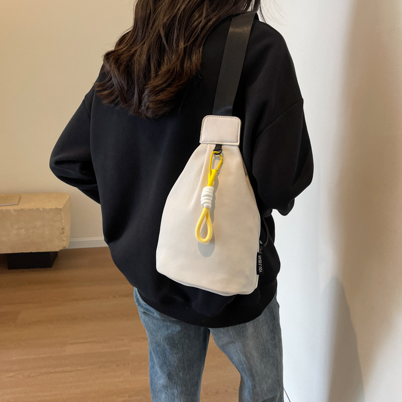 Ženska nylon messenger torba, gradski stil jednostavnost, poliesterska podstava, zatvaranje zatvaračem, 3D vanjski oblik