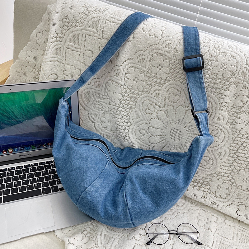 Denim Dumpling táska, keresztpántos, cipzárral záródó, bélés nélkül, nyitott külső zseb
