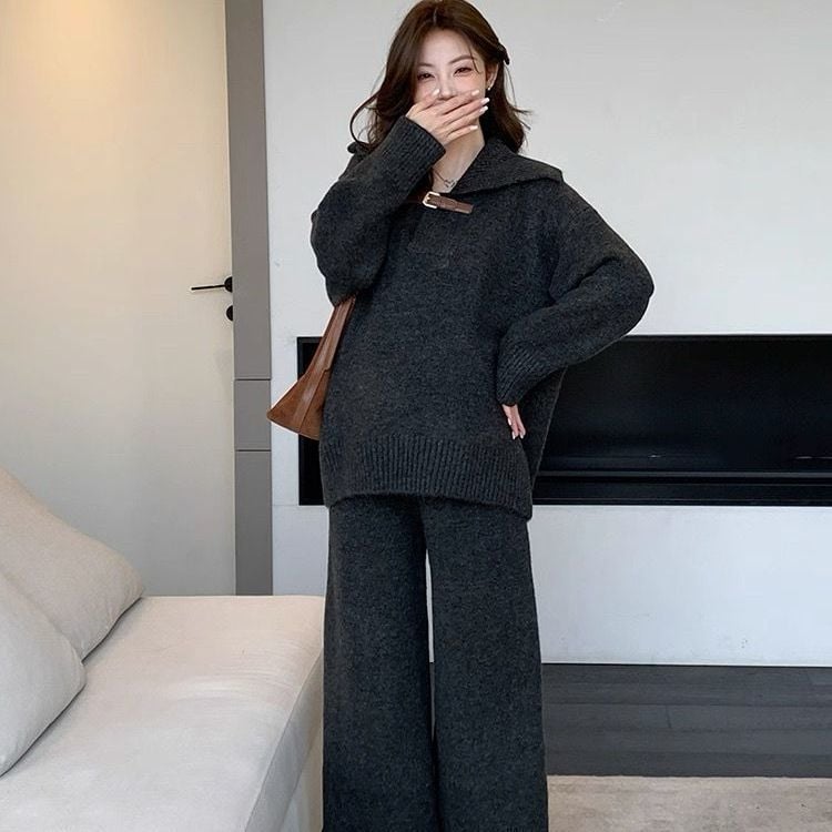 UNMUN kismama szett: kötött felső kasmírszálas gyapjúból és széles nadrág, hosszú ujjak, galléros címke, fő szövet PVC