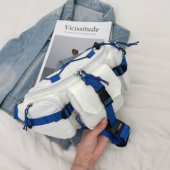 Nylonból készült crossbody táska, telefontartó zsebbel, cipzáras nyitás és egyetlen vállpánttal