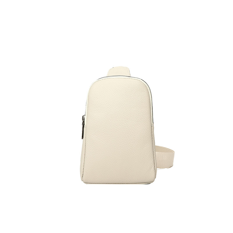 Női bőrtáska vállon, nagy kapacitású (Anyag: valódi bőr; Első réteg tehénbőr; Zárás: cipzár; Belső szerkezet: laminált cipzáros zseb; Belső bélés: poliészter)