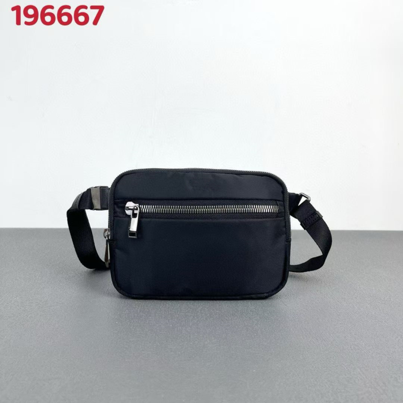 Voyageur Ženska Messenger torba – gradska jednostavnost, najlon, zatvaranje zipom, poliester podstava, unutarnji džepovi: džep na zip, džep za mobitel, džep za dokumente