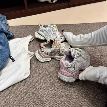 Unisex tenisice s niskim gornjim dijelom od mikrovlakana, gumena potplat, Velcro kopča, lagane, protuklizne