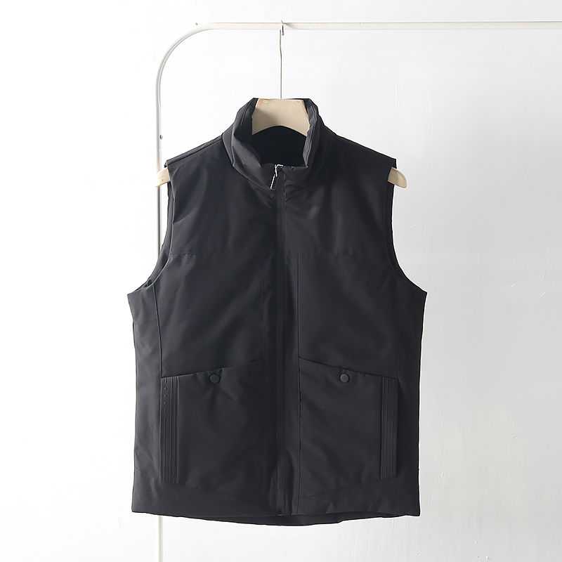 Férfi down mellény kacsa tollal, csíkos mintázat, álló gallér, dupla patentos záródás, karcsú fazon, poliészter anyag, hétköznapi viselet ősszel 2024