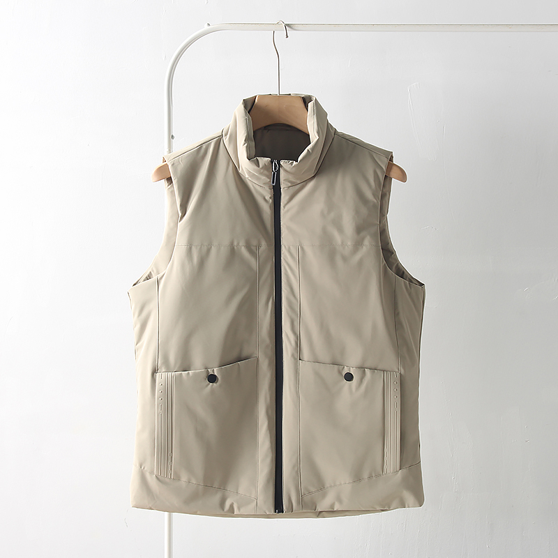 Férfi down mellény kacsa tollal, csíkos mintázat, álló gallér, dupla patentos záródás, karcsú fazon, poliészter anyag, hétköznapi viselet ősszel 2024