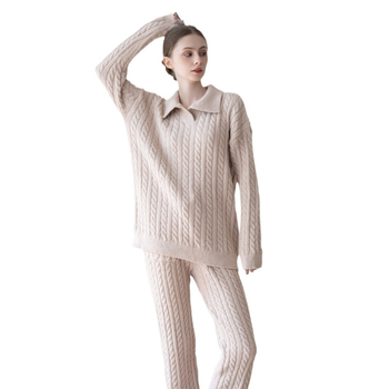 Set kućne odjeće od polu-velura: Cardigan, francuski stil; gustoća 201–250 g/m2; bez ovratnika; dugi rukavi