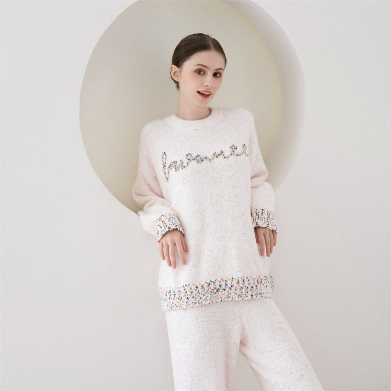 Set kućne odjeće od polu-velura: Cardigan, francuski stil; gustoća 201–250 g/m2; bez ovratnika; dugi rukavi