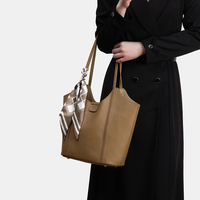 Ženska Tote torba (urban stil; PU materijal; horizontalni kvadratni oblik; zatvaranje na zip; unutarnji pretinci: džep sa zipom, džep za mobitel)