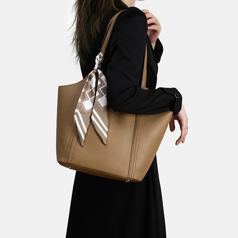 Ženska Tote torba (urban stil; PU materijal; horizontalni kvadratni oblik; zatvaranje na zip; unutarnji pretinci: džep sa zipom, džep za mobitel)