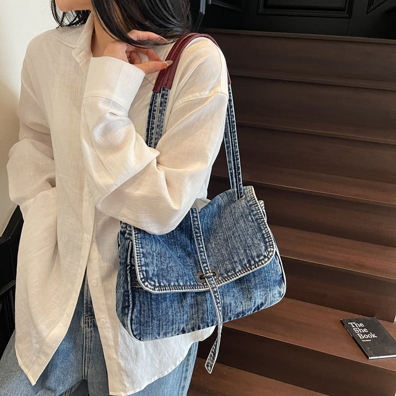 Ženska denim crossbody torba, gradski stil, horizontalni kvadratni oblik, otvaranje s poklopcem, unutarnja džep za dokumente