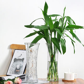 Γυάλινο βάζο Half Moon Bay με μπαμπού σε υδάτινη καλλιέργεια και κρίνο – διακόσμηση σαλονιού σε σκανδιναβικό στυλ με αποξηραμένα λουλούδια