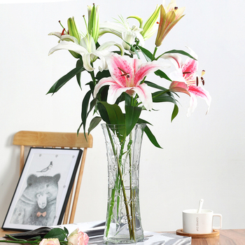 Γυάλινο βάζο Half Moon Bay με μπαμπού σε υδάτινη καλλιέργεια και κρίνο – διακόσμηση σαλονιού σε σκανδιναβικό στυλ με αποξηραμένα λουλούδια