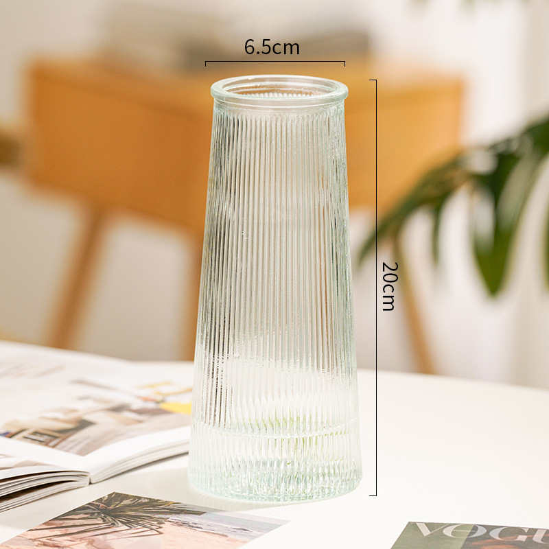 Γυάλινο βάζο Half Moon Bay με μπαμπού σε υδάτινη καλλιέργεια και κρίνο – διακόσμηση σαλονιού σε σκανδιναβικό στυλ με αποξηραμένα λουλούδια