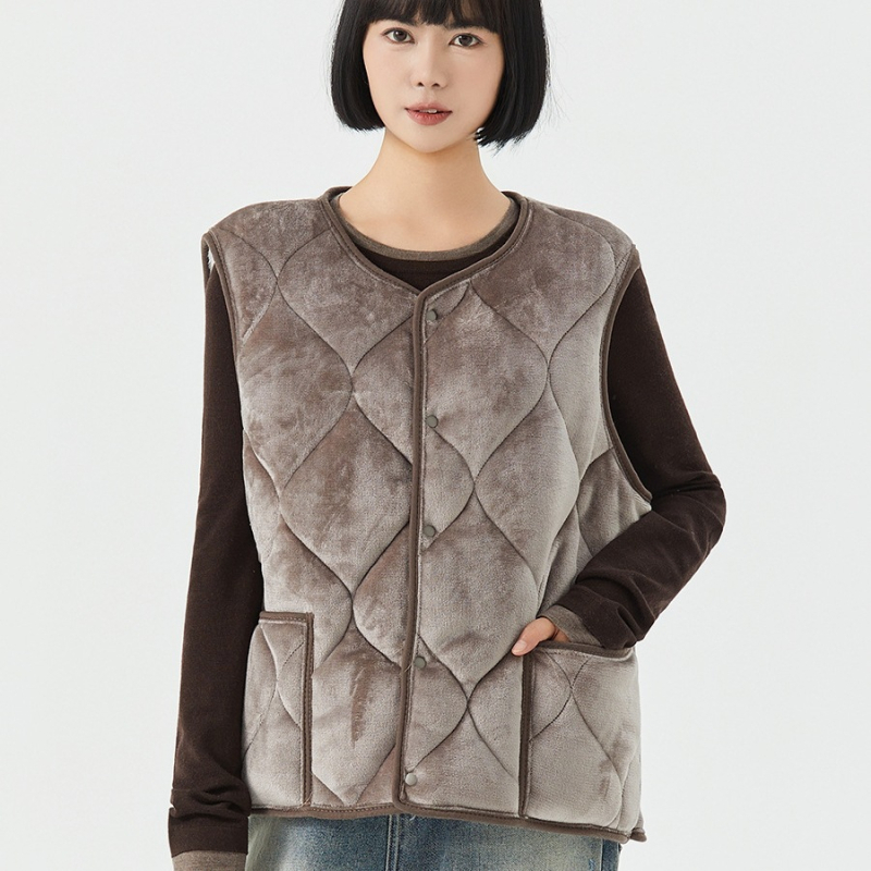 Γιλέκο από μαλλί αρνιού με επένδυση φλίς, καμουφλάζ, μπροστινά κουμπιά, στενή γραμμή, χωρίς γιακά