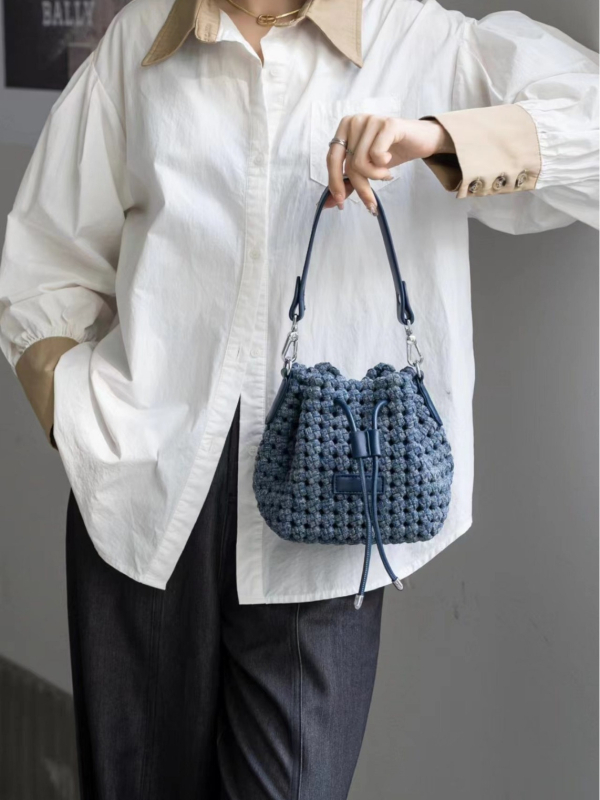 Bucket torba od denima sa super vlaknom, ručno pletena, gradska jednostavnost, jesen 2024, Zhuo Kai Leather Goods
