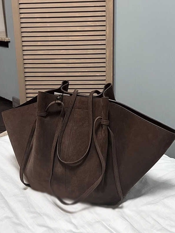 Vintage velur Wing tote torba (Materijal: velur; Podstava: sintetička koža; Oblik torbe: vodoravni kvadrat; Otvaranje: zatvoren; Godina: proljeće 2025)