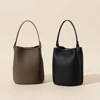 Bucket torbica od kože najvišeg sloja — prava koža, gradski minimalistički stil, otvoreni gornji dio, remen za rame ili crossbody